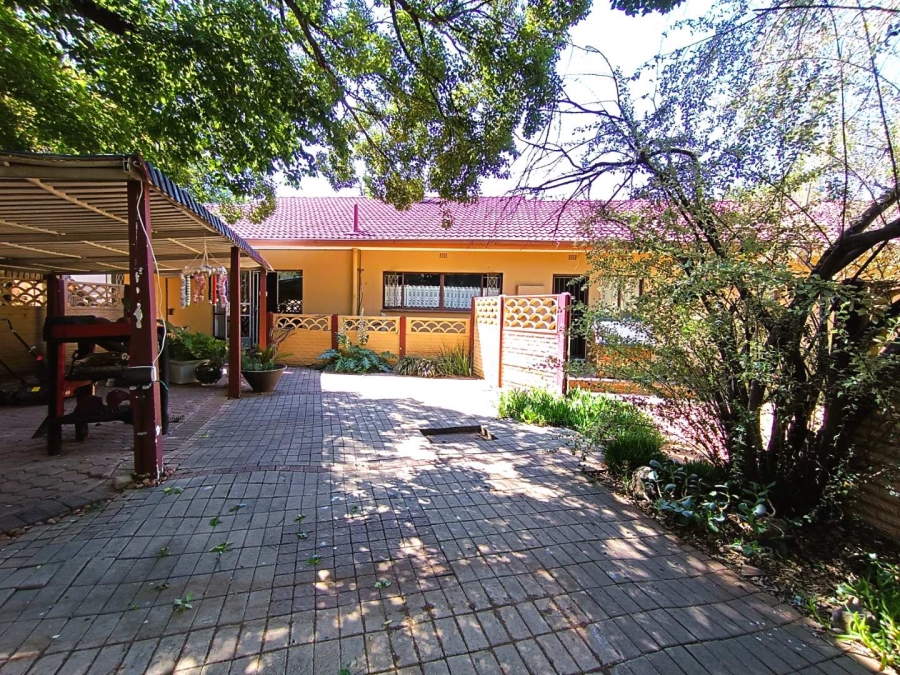 5 Bedroom Property for Sale in Universitas Free State